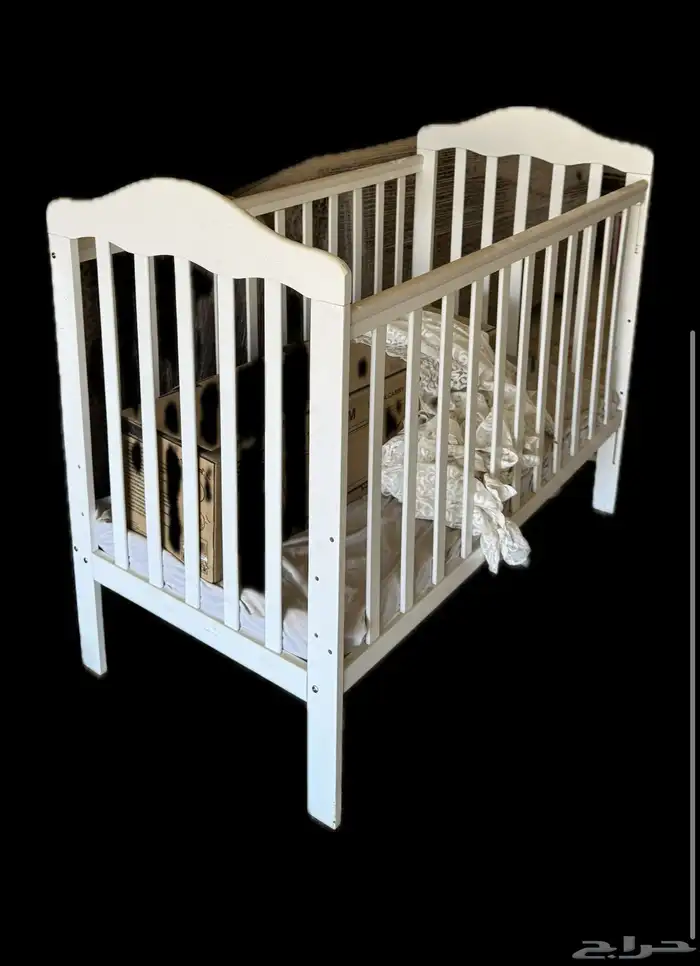 للبيع سرير اطفال مع مرتبه نظيف جدا وخالي من الكسر 0