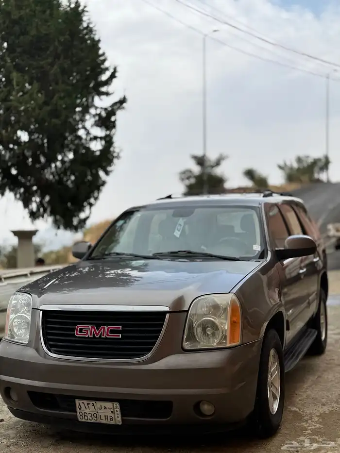 يوكن 2013 نظيف جدا 1
