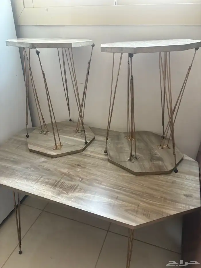 اثاث طاولة تلفزيون و طاوله قهوة 0