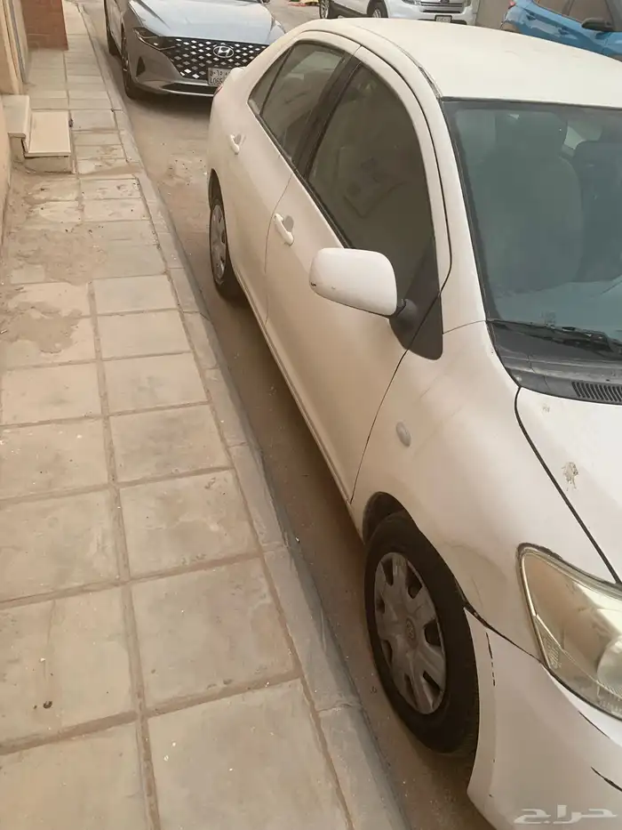 يارس موديل 2010 للبيع 0