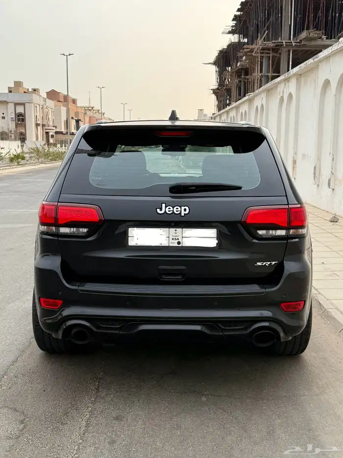 جيب جراند شيروكي SRT 5