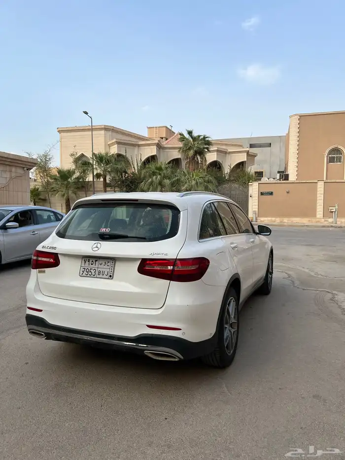 مرسيدس 2017 GLC250 فل كامل 5