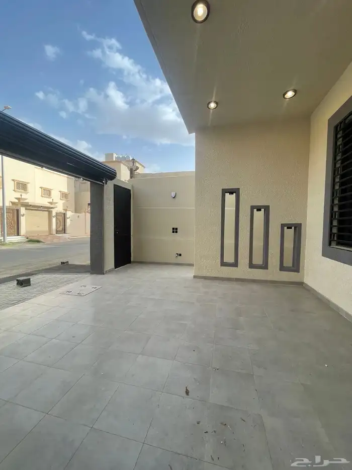 للبيع شقق ارضيه وعلويه تشطيب فندقي حى الموسى خميس مشيط 4