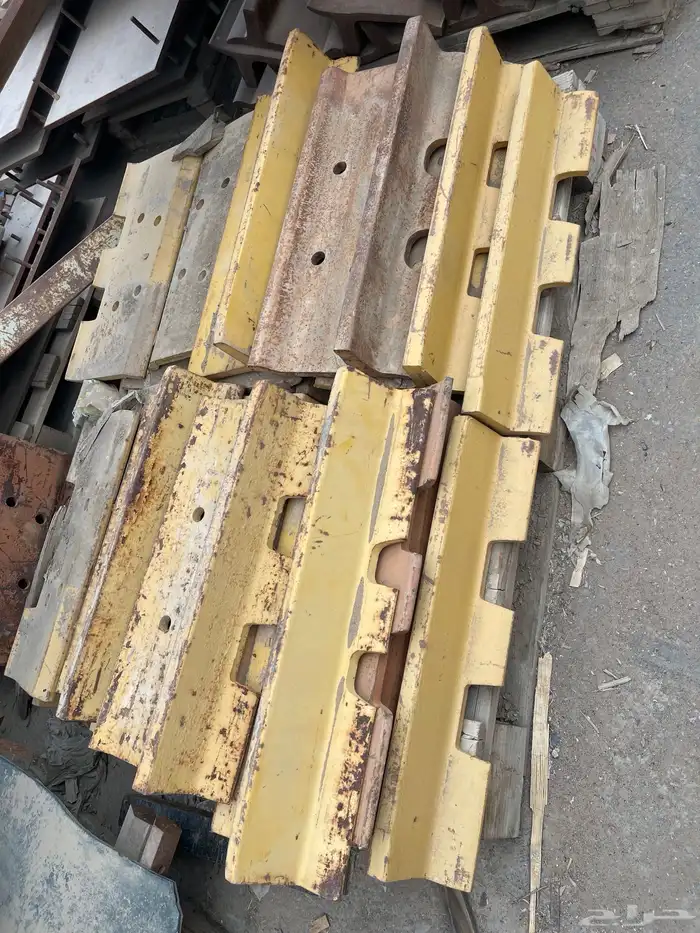 الطيب ياولد الطيب بلاطات كوماتسو 0