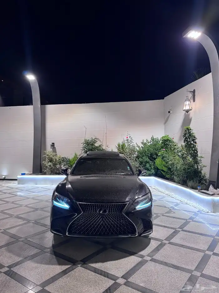 لكزس LS500h 2018 1