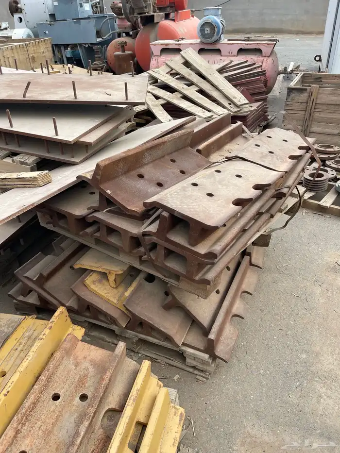 الطيب ياولد الطيب بلاطات كوماتسو 1