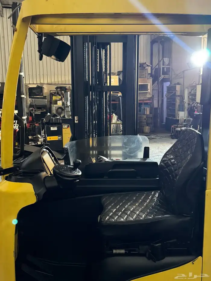 ايجا رفاعة شوكية كهربائية فوركليفت للايجار forklift 1