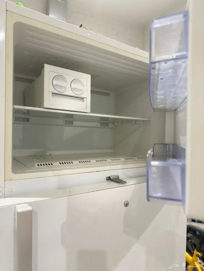 ثلاجه تحتاج كمبريسر 1