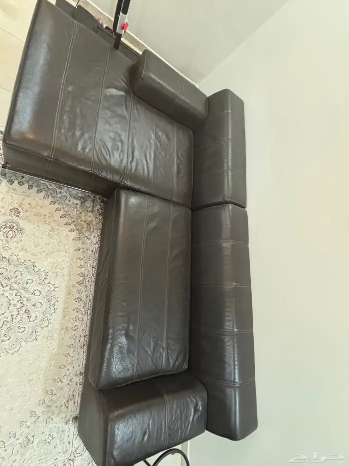 كنب جلد مودرن بحالة ممتازة 3