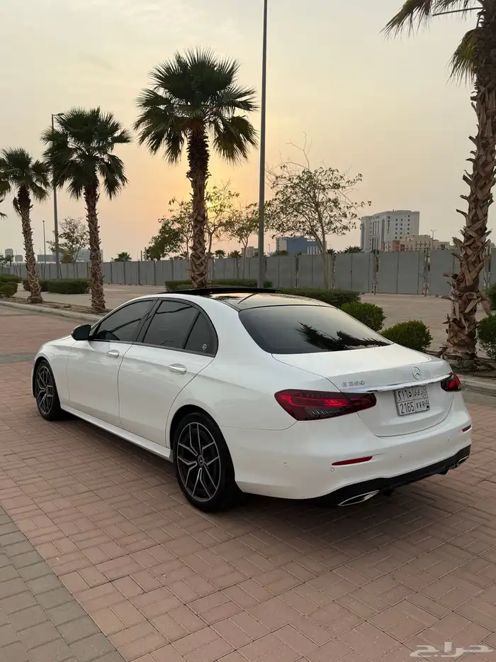 مرسيدس E350 2022 3