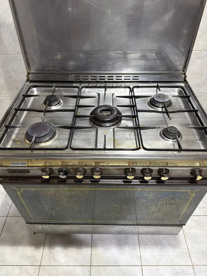 فرن شغال مافيه خراب ونظيف 5 عيون 1