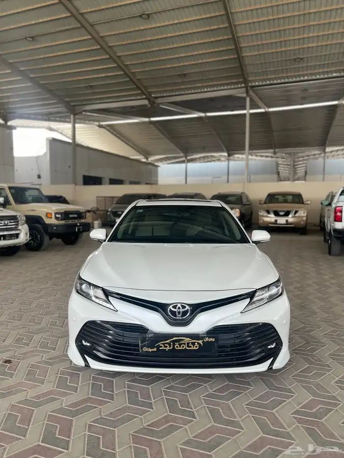 تويوتا كامري 2020   GLE سعودي مالك واحد ماشي 56 الف 0