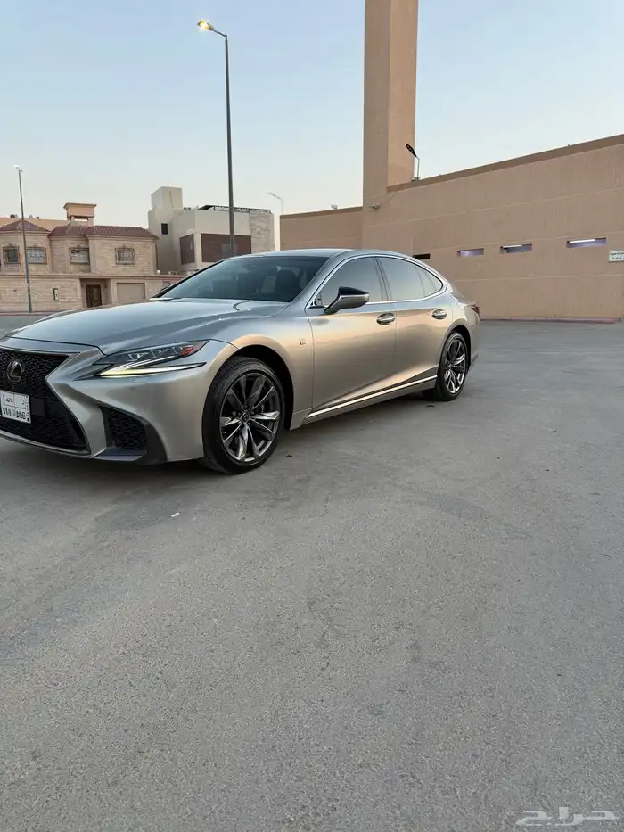 لكزس LS 500 سبورت 2020 3