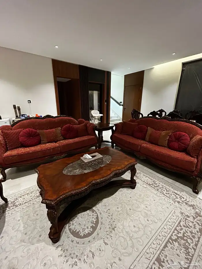 كنب و طاولة طعام 1