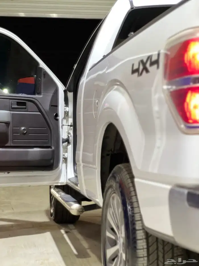 F150 32
