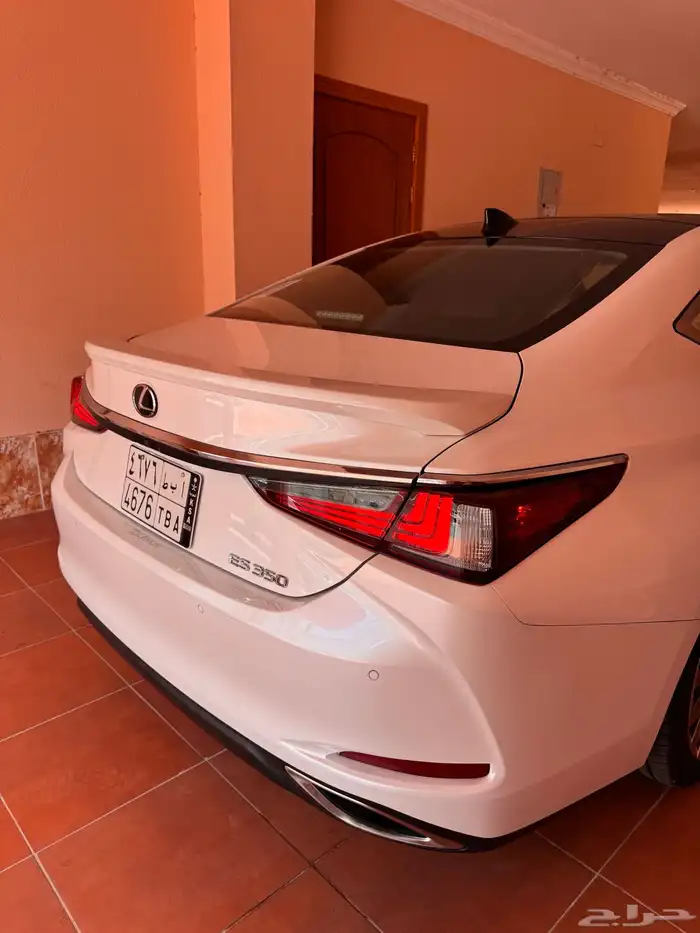 لكزس ES 350 2022 فل DD 16