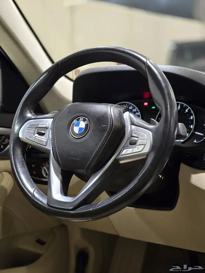 بي ام دبليو 520i موديل 2020 بحاله ممتازه 13