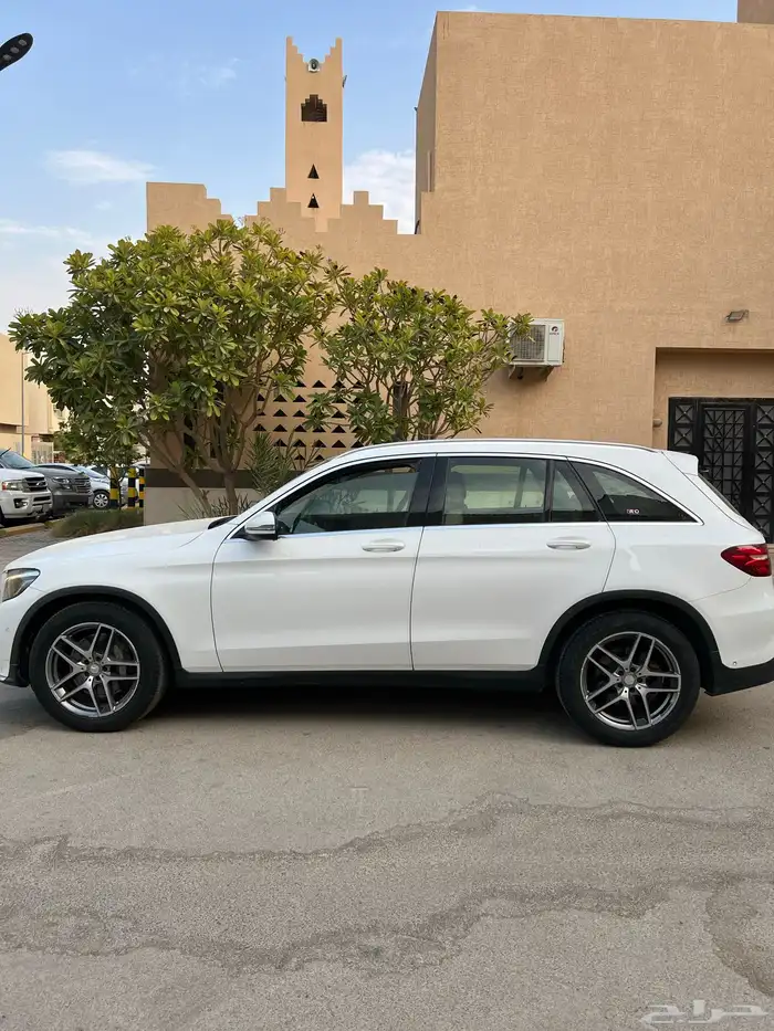 مرسيدس 2017 GLC250 فل كامل 9
