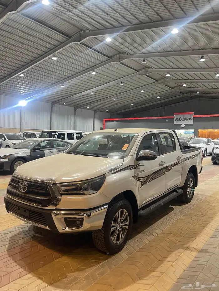 هايلوكس غمارتين S-GLX 4 4 اوتوماتك بنزين 2025 2