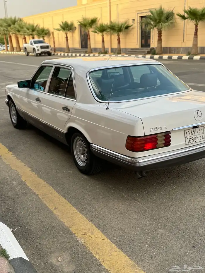 مرسيد بنز مخزن قمة في النظافة 1985 18