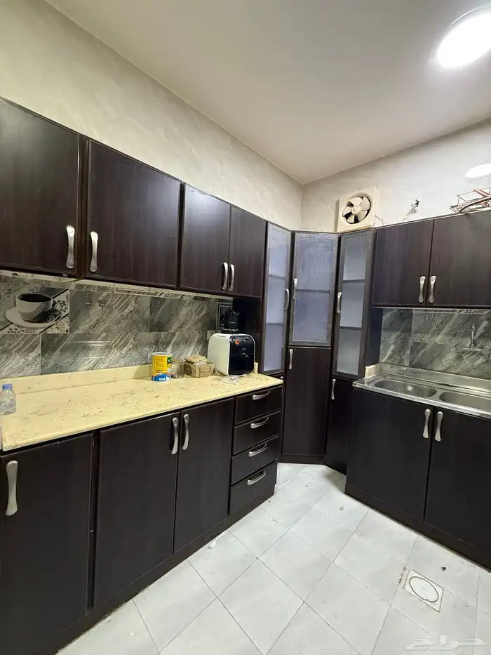 مطبخ نظيف جدا  الموقع جلاجل 1