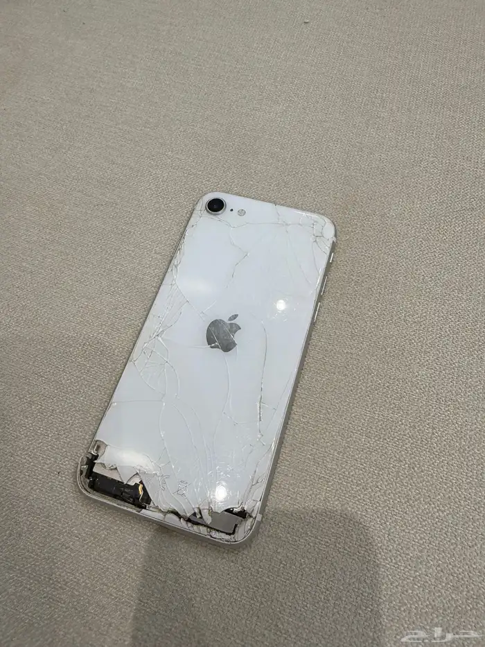 للبيع ايفون اس اي 0