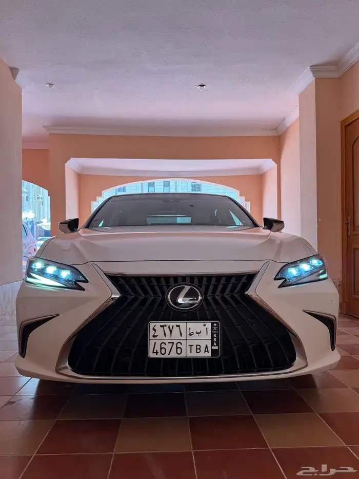 لكزس ES 350 2022 فل DD 5