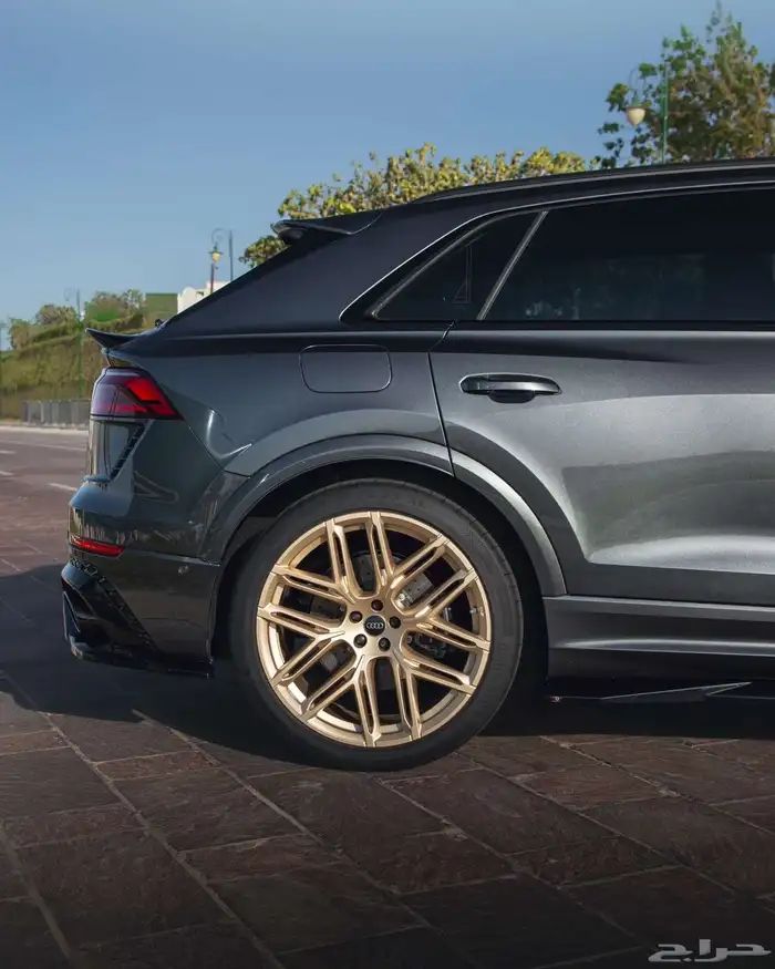 اودي Rsq8 performance 4