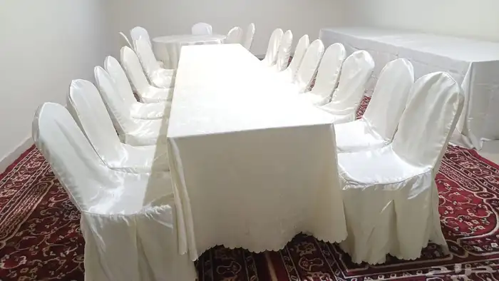 تاجير طاولات خشب 13