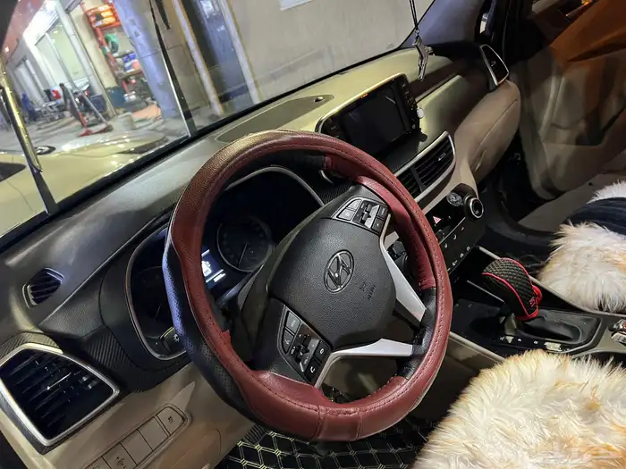 سياره توسان موديل 2021 مكينه 1600cc السياره شرط من الصدام 8