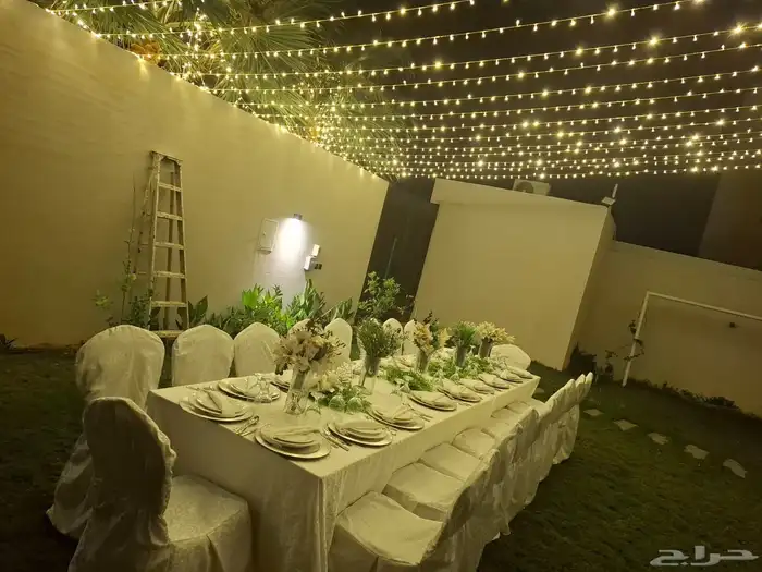 تاجير طاولات خشب 8