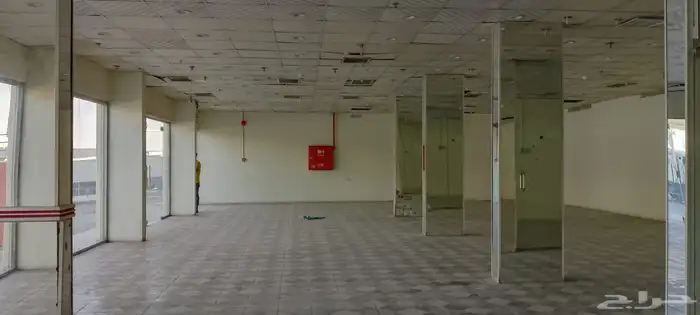 معرض للايجار الدائري الشرقي 6