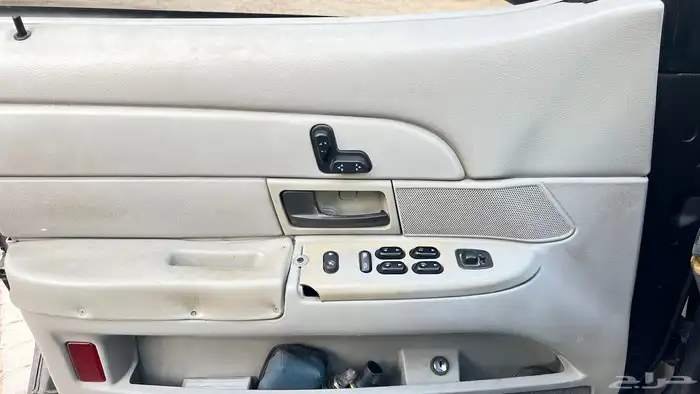 فورد فكتوريا 2005 نضيف للبيع 20