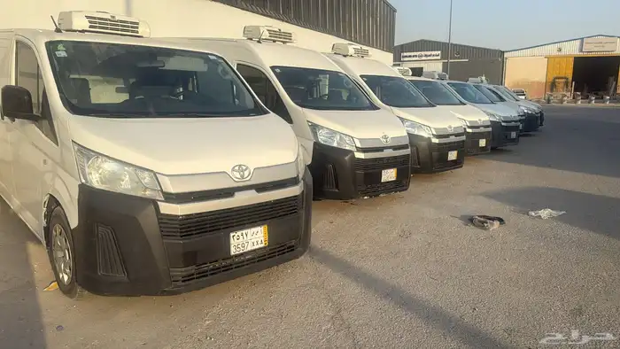 تويوتا هايس للإيجار الشهري 0