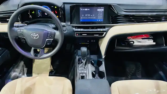 كامري هايبرد 2025 19