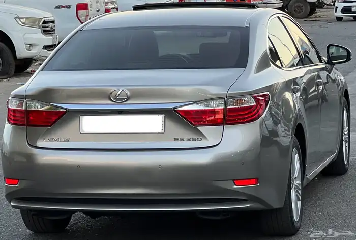 لكزس ES250 فل كامل 2015 8