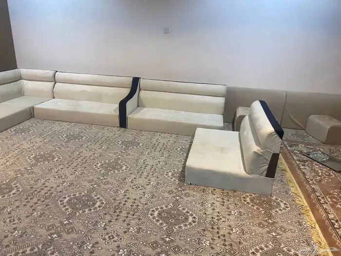للبيع كنب 2