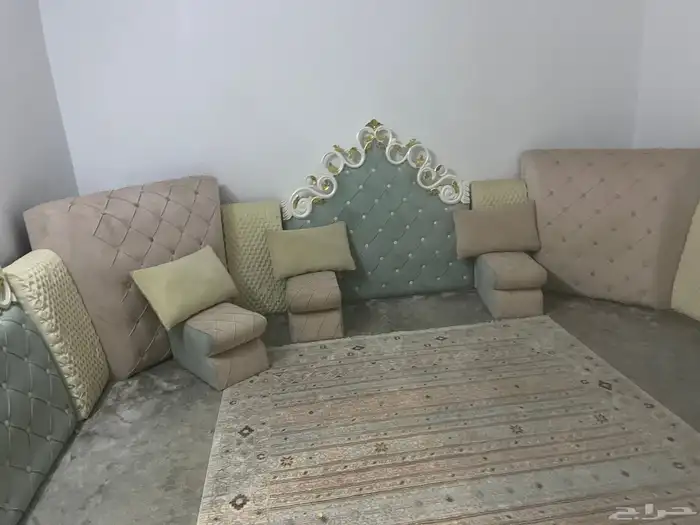 اثاث جلسه الارضيه نظيف 1