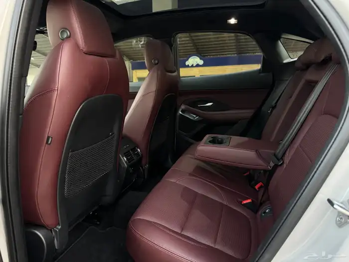 جاكوار E Pace 2021 على الضمان فل اوبشن 7