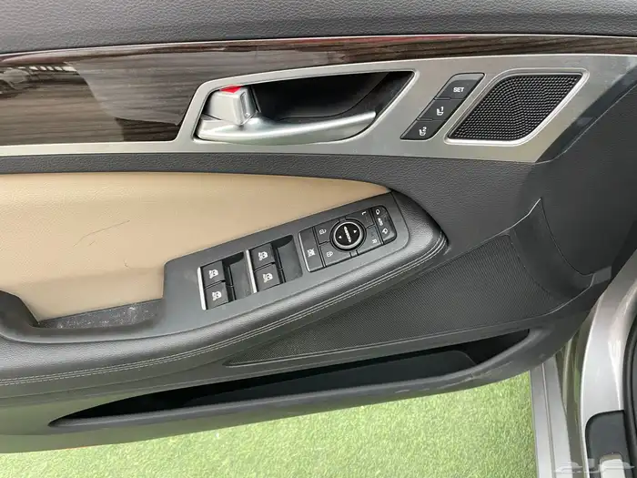 جنسيس 2020 رادار داخلي بيج (بنزين)3.3L 9