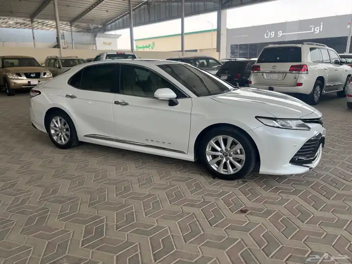تويوتا كامري 2020   GLE سعودي مالك واحد ماشي 56 الف 1