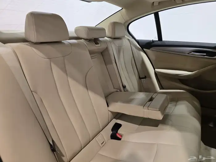 بي ام دبليو 520i موديل 2020 بحاله ممتازه 7