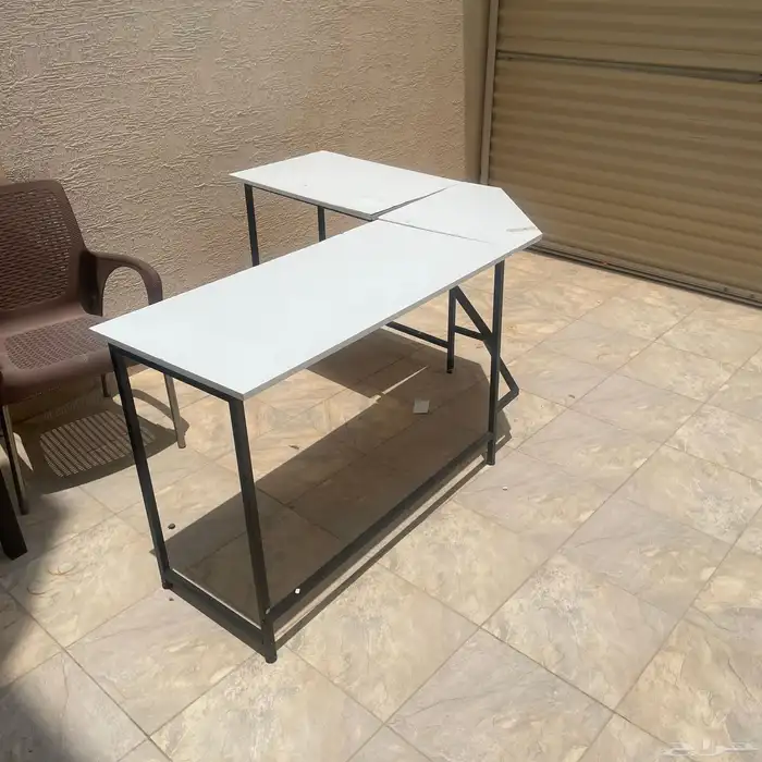 اجهزة وطاولة للبيع 1