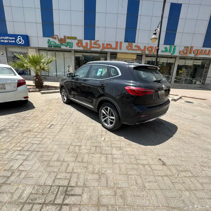 ام جي اتش اس 8