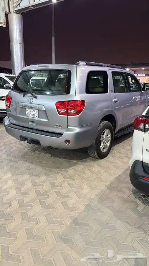 نبيع سكويا 2013 SR5 فل كامل ممشى قليل 4