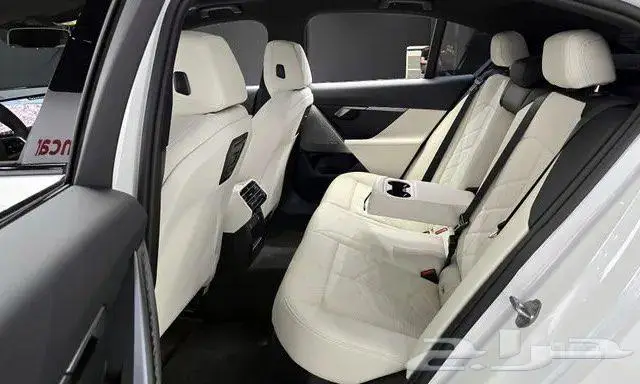 بي ام دبليو 520iموديل2024 13