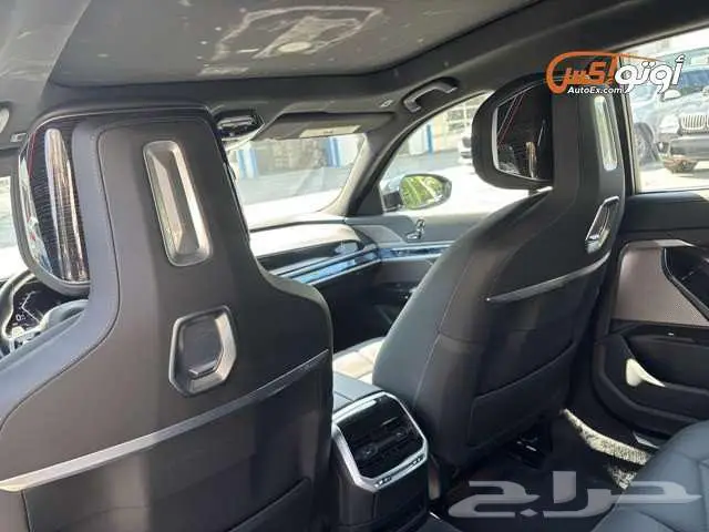 2024 بي إم دبليو 740i سيدان 15