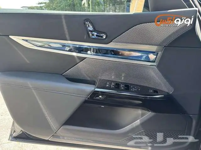 2024 بي إم دبليو 740i سيدان 9
