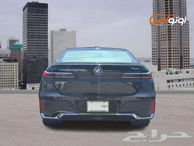 2024 بي إم دبليو 740i سيدان 1