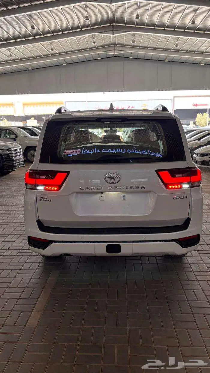 لاندكروزر GXR L2 عبداللطيف جميل ديزل وبنزين 8